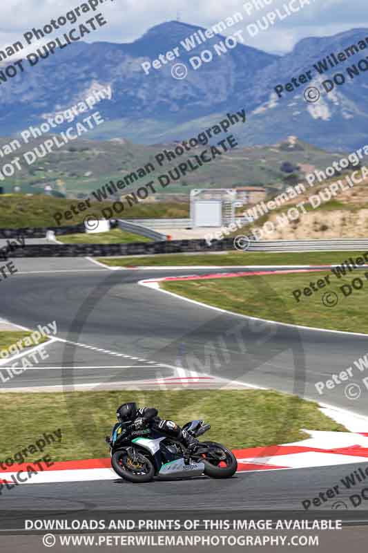 cadwell no limits trackday;cadwell park;cadwell park photographs;cadwell trackday photographs;enduro digital images;event digital images;eventdigitalimages;navarra;no limits trackdays;peter wileman photography;racing digital images;trackday digital images;trackday photos